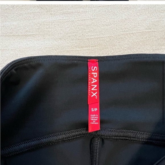 NWT Spanx Faux Leather Camo Leggings, S - Picture 5 of 9